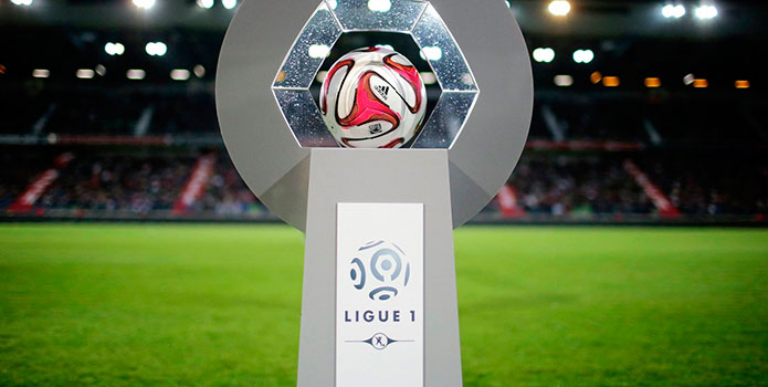 футбольный мяч французской Лиги 1